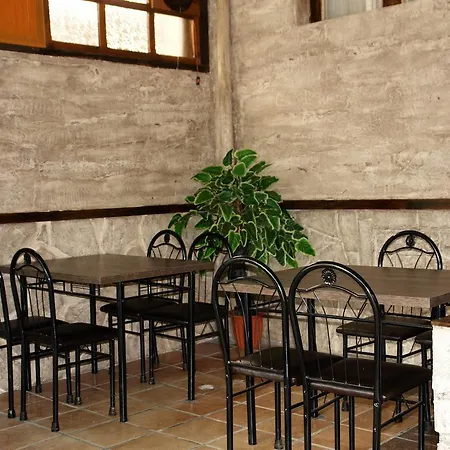 Mitsina Kushta بيت ضيافة